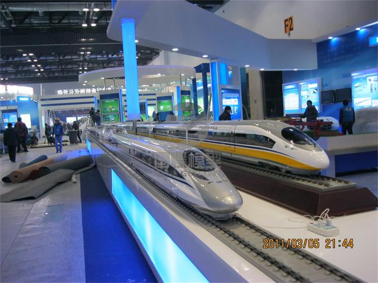 茫崖市车展车模